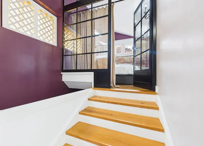 Ferienhaus Charming 2br Townhouse In Mouraria | By Airnest Lissabon