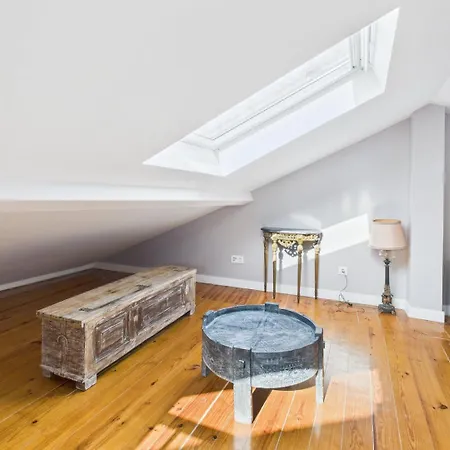 Charming 2br Townhouse In Mouraria | By Airnest *