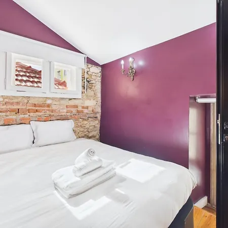 Charming 2br Townhouse In Mouraria | By Airnest *